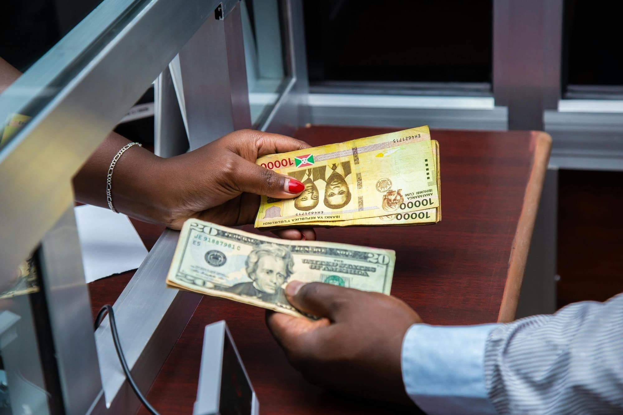 bank exchange money