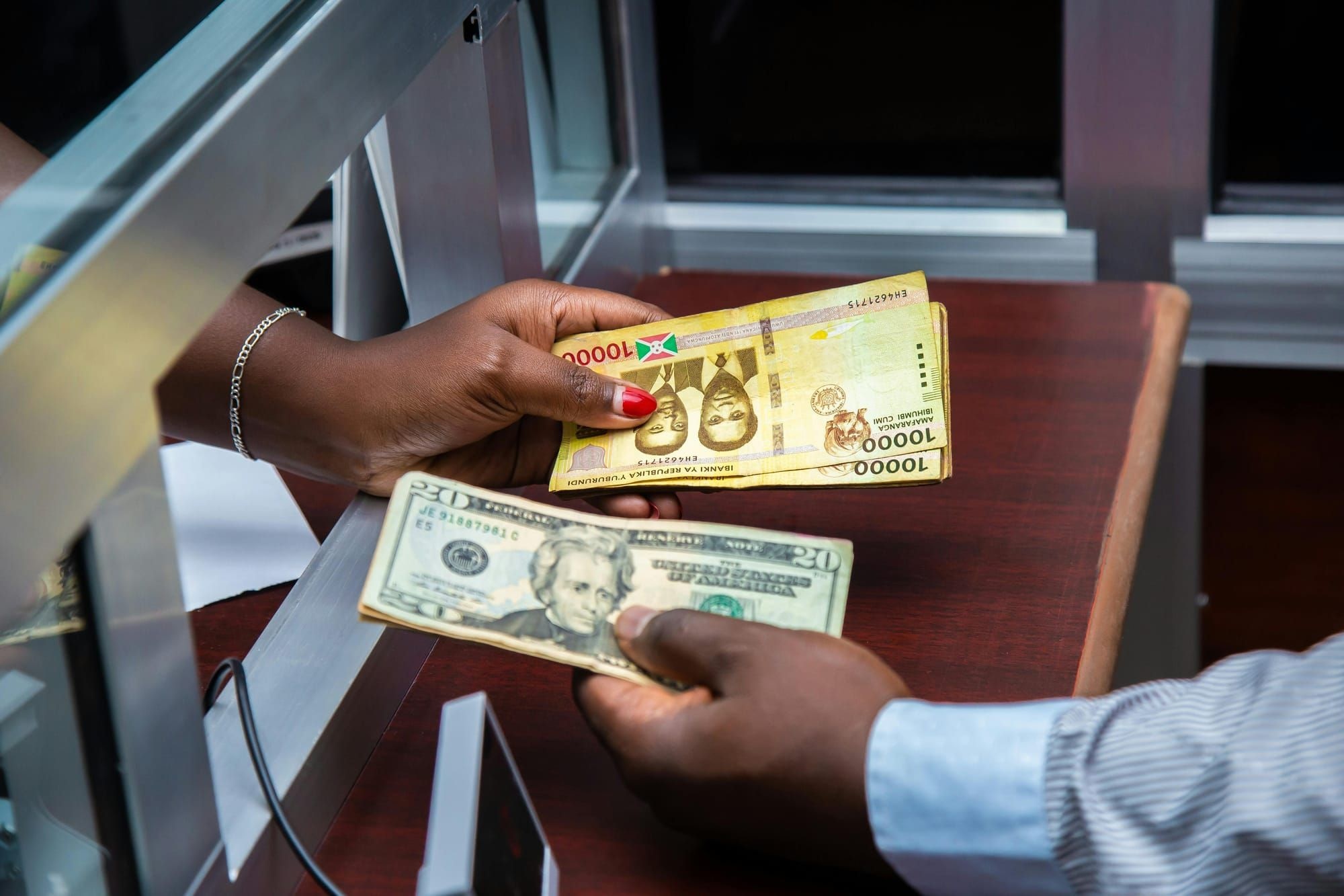 bank exchange money